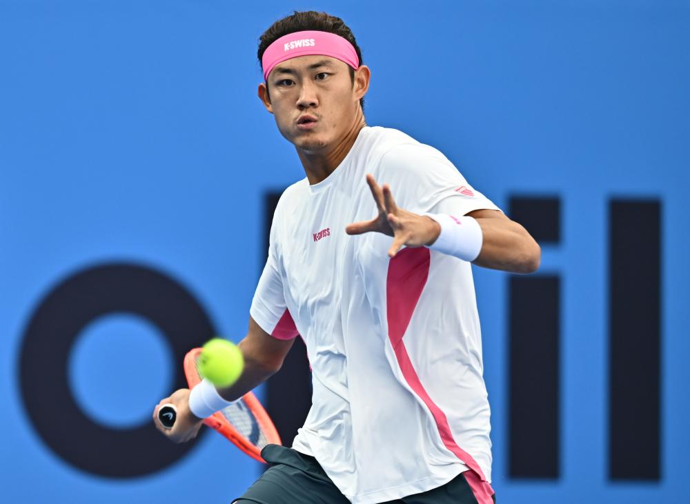 仅没有受到 仅没有受到